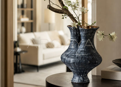 Dadan Three Neck Ceramic Vase - scene