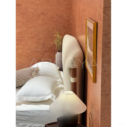 Jeaek Aosta Bed - scene