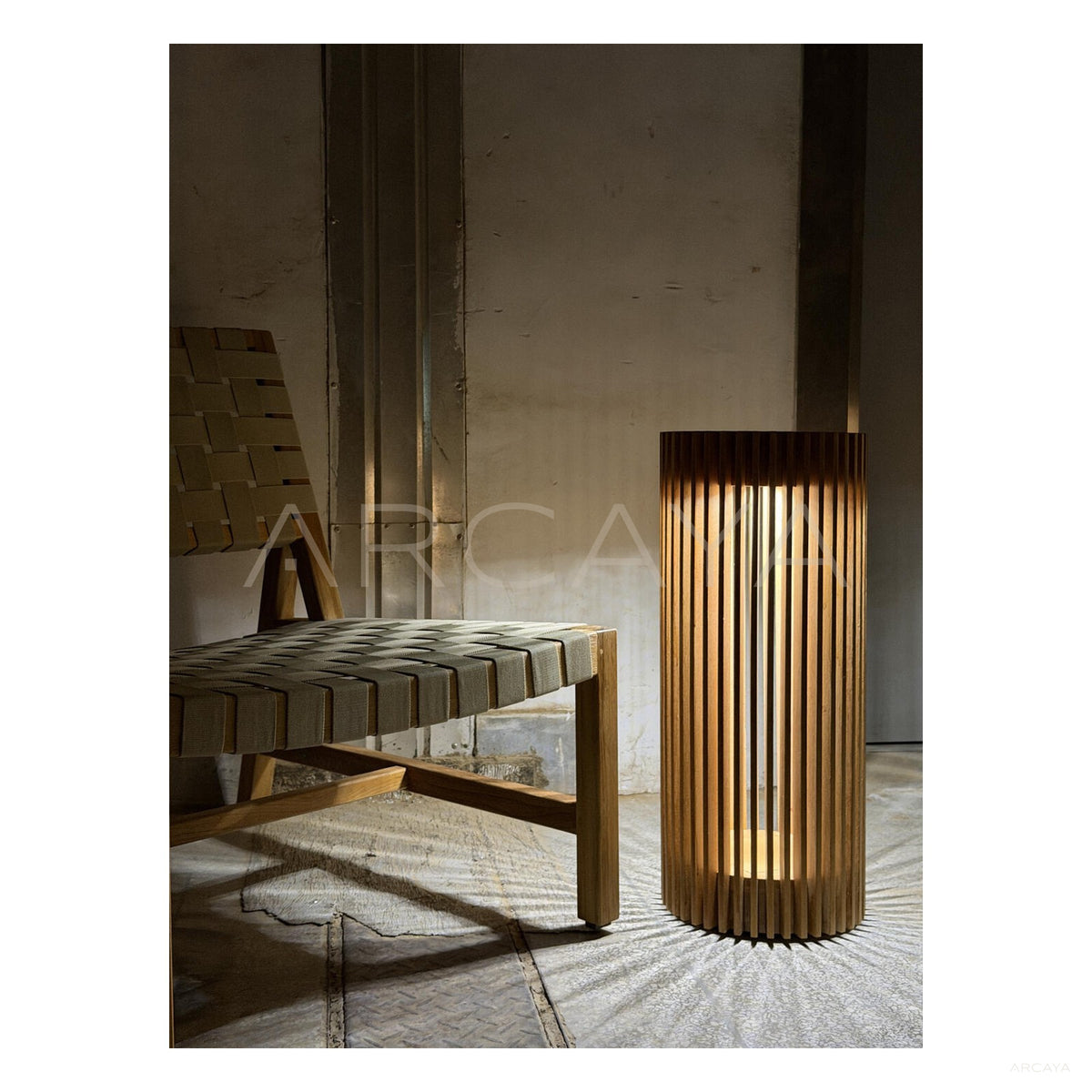 Japanese Teak Outdoor Lantern in detail