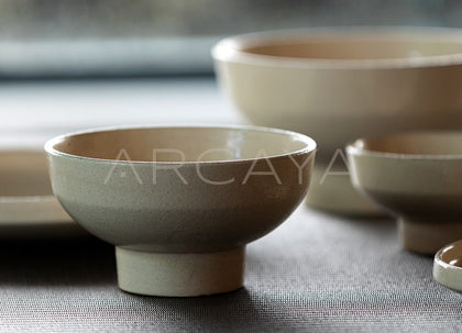 Vintage Plain Sand Cream Stoneware Tableware - scene