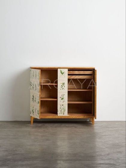 Yiduo Painted Panel Cabinet - scene