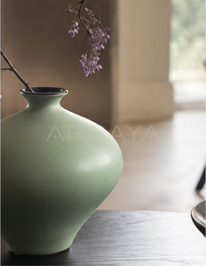 Song Aesthetic Ceramic Vase - scene