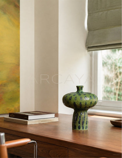 Dadan Hand Painted Ceramic Vase Bedroom - scene