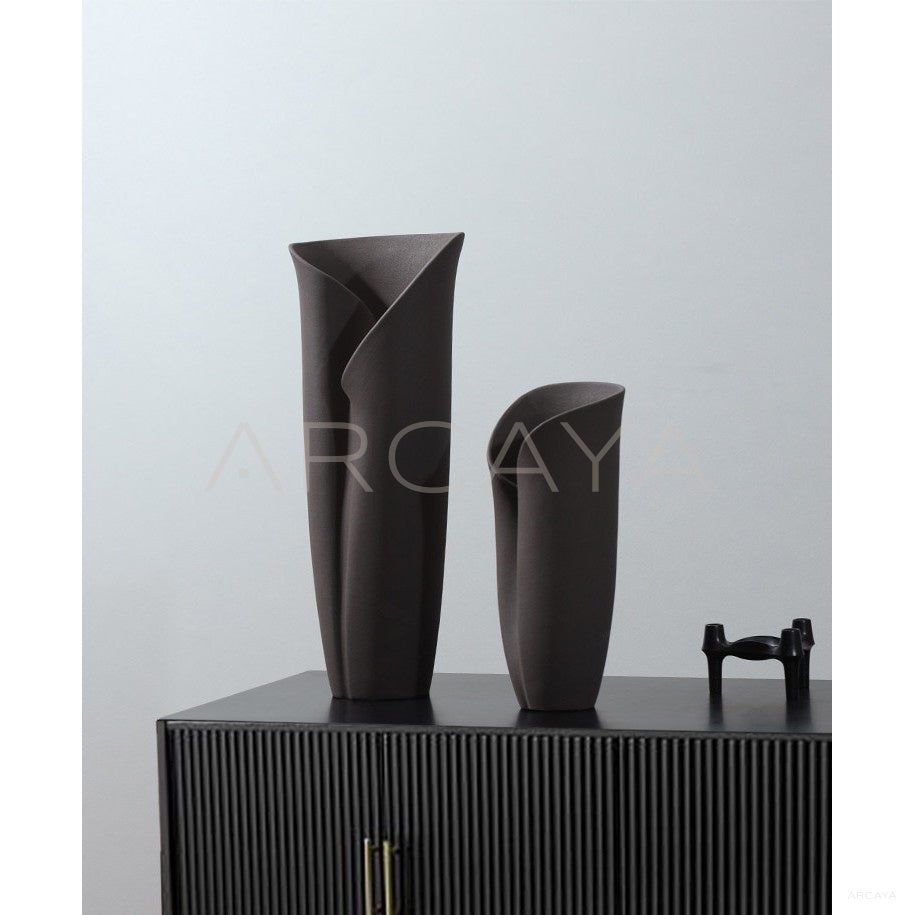 Black Jingdezhen Wide Mouth Ceramic Vase in detail