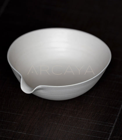 Amu Collab Plain Cream Ceramic Tableware - scene
