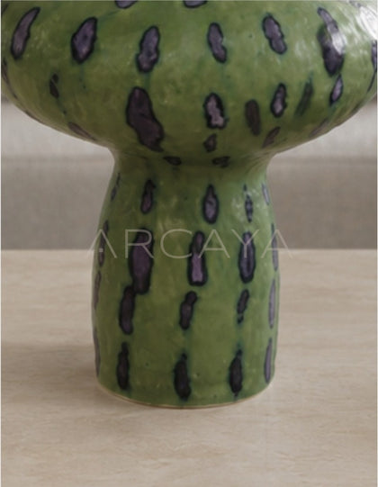 Dadan Vintage Art Ceramic Vase - scene