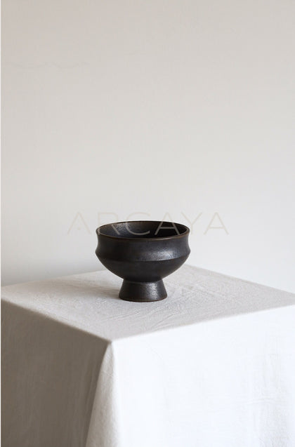 Amu Collab Vintage Footed Ceramic Bowl - scene