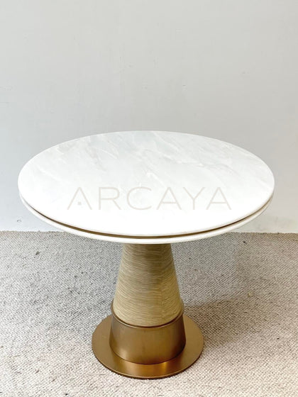 Small Round Table 2 - scene