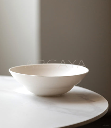 Amu Collab Cream Shallow Ceramic Bowl - scene
