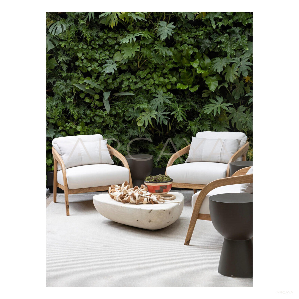 Nasa Outdoor Lounge Chair in detail