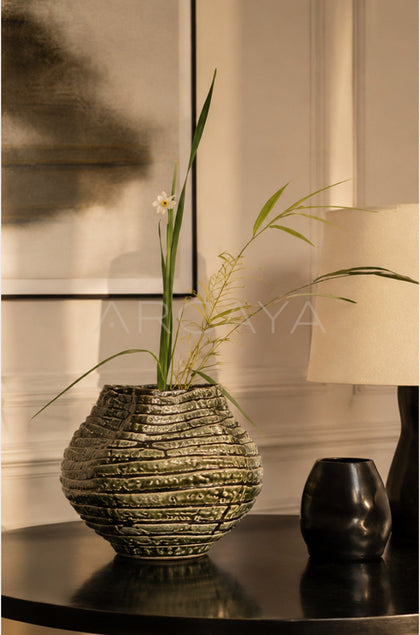 Handmade Spiral Layered Stoneware Vase - scene