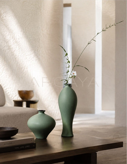 Song Aesthetic Ceramic Vase - scene