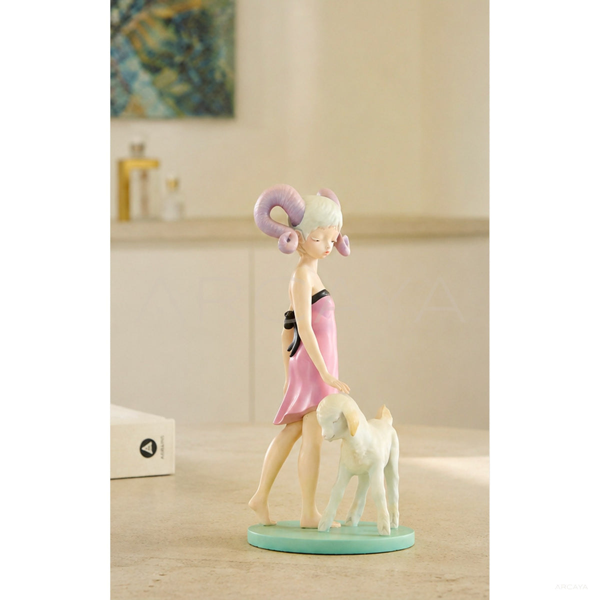 Hardcore Lolita Art Figurine in detail