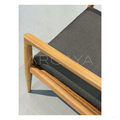 Archi Outdoor Lounge Chair - scene