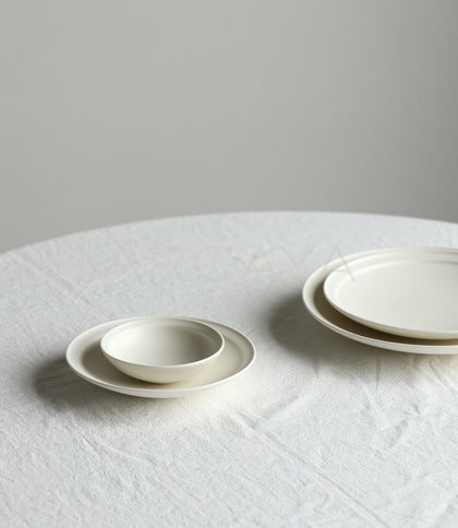 Rongbai Collab Flat Dinner Plate - scene