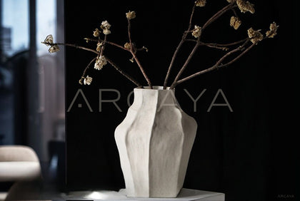 Lengyu Geometric Textured Sand Ceramic Vase - scene