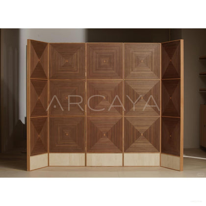 Versatile Folding Screen - scene