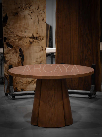 Soft Line Round Table - scene