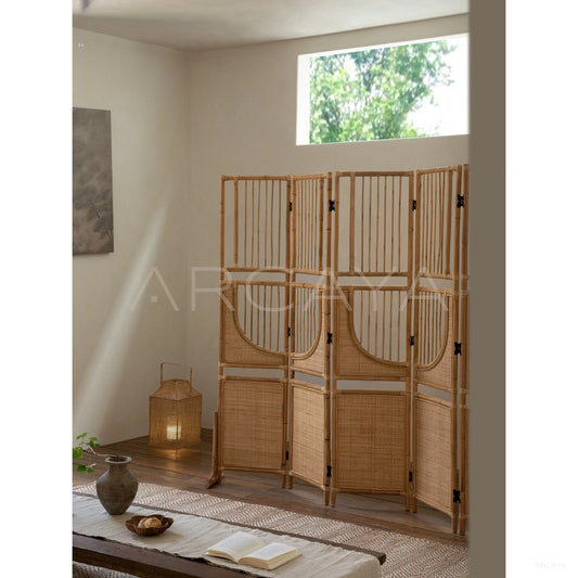 Long Summer Folding Screen - scene