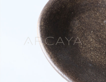 Amu Collab Brown Sand Glaze Oval Stoneware Plate - scene