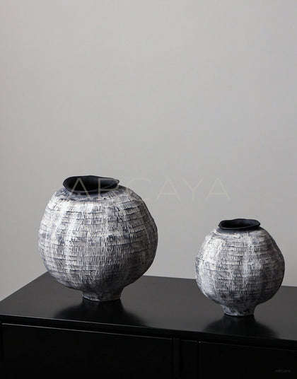 Jingdezhen Chinese Wabi Sabi Entryway Vase - scene
