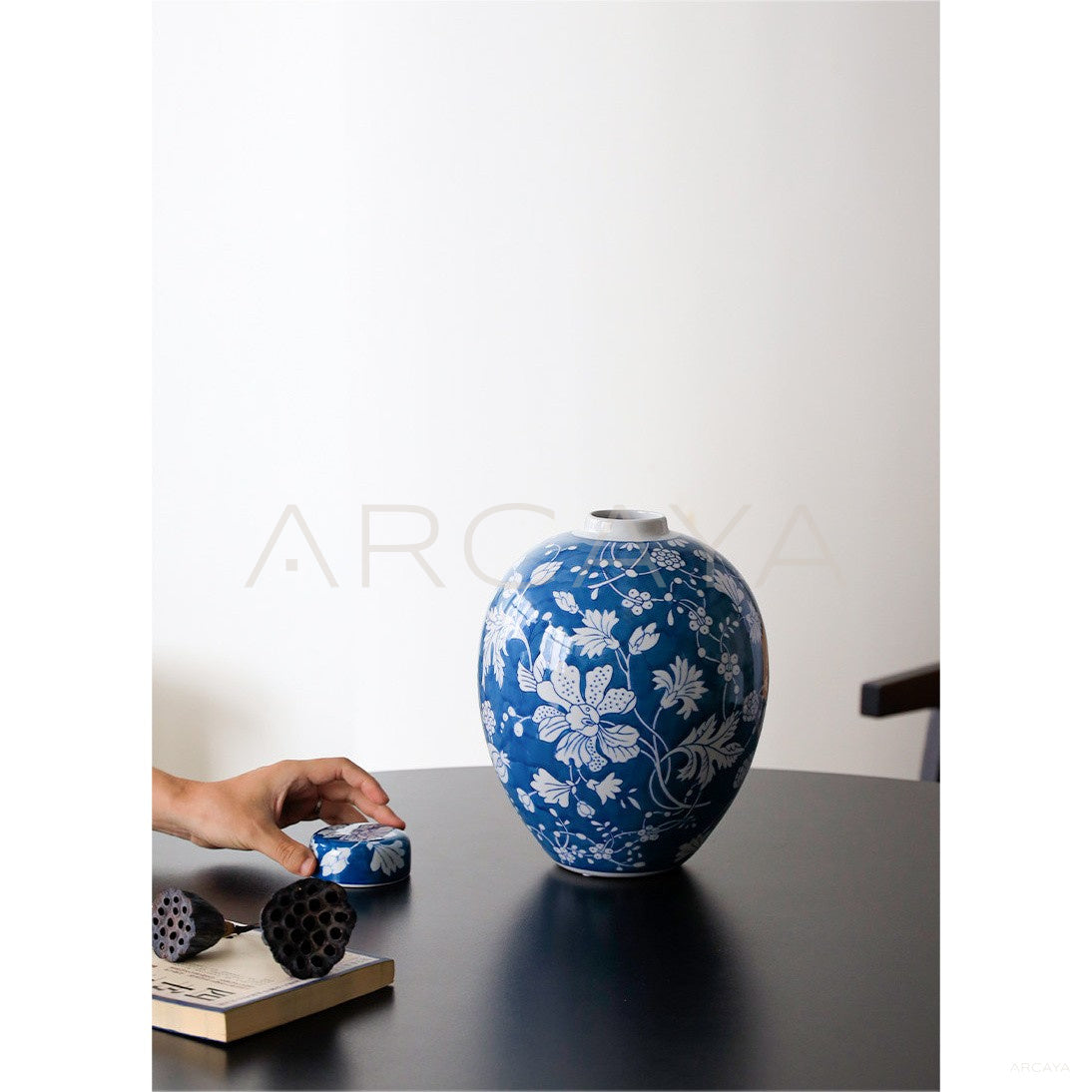 Blue White Porcelain Jar Vase Living Room in detail