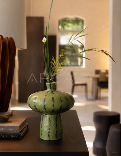 Dadan Speckled Ceramic Vase Hotel - scene