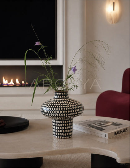 Dadan Hand Painted Plaid Vase 2 - scene