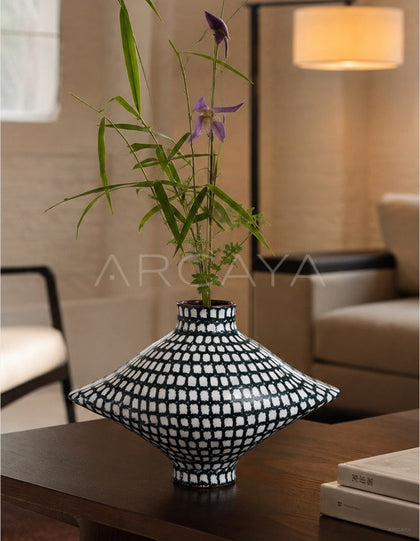 Dadan Hand Painted Checkered Vase Living Room - scene