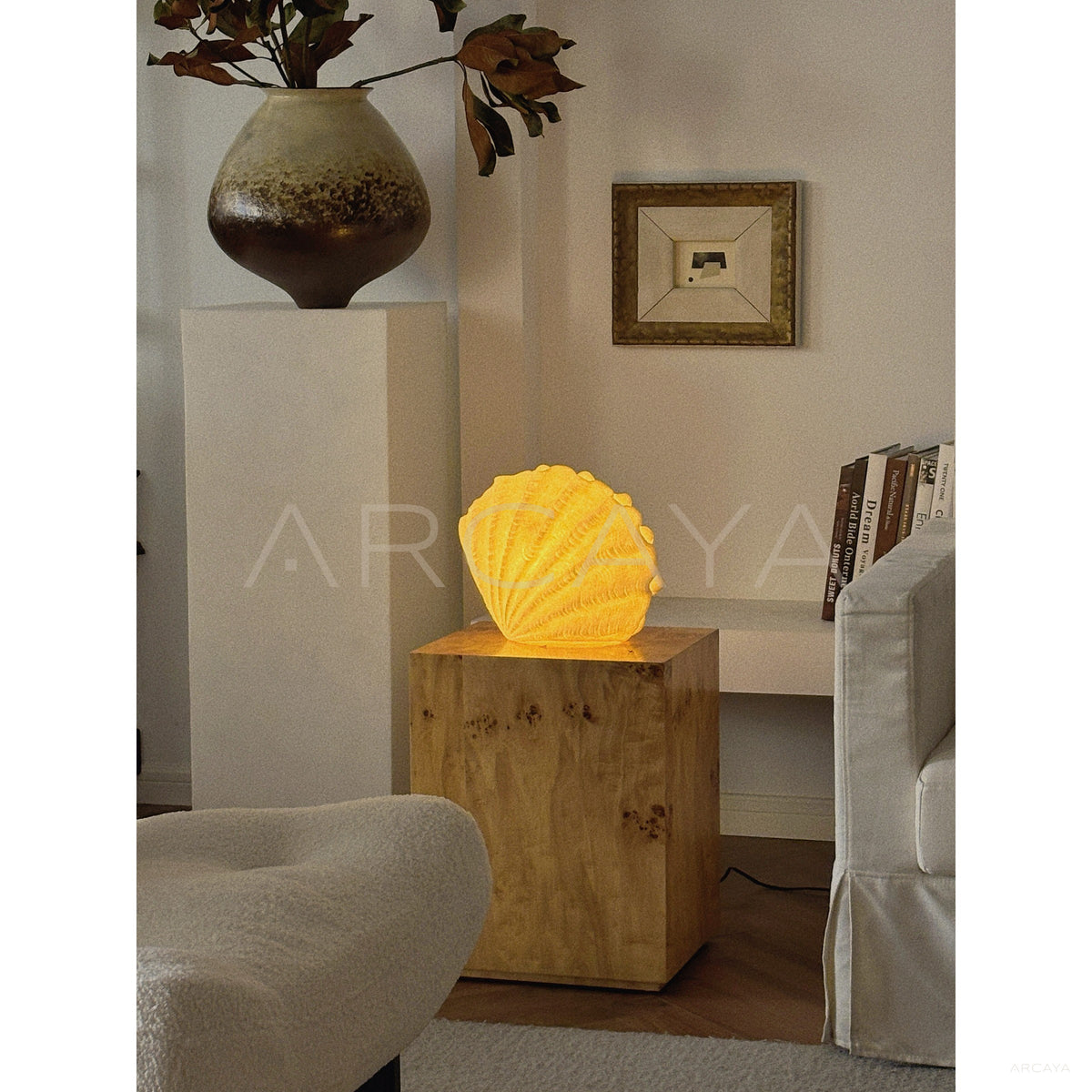 Glowing Shell Lamp — Table Lighting in detail