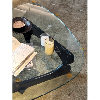 Jeaek Yuji Triangle Coffee Table - scene
