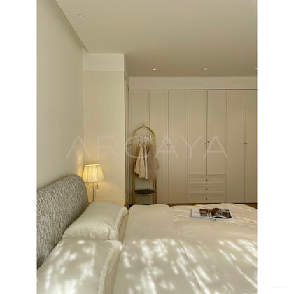 Curved Cotton Linen Bed - scene