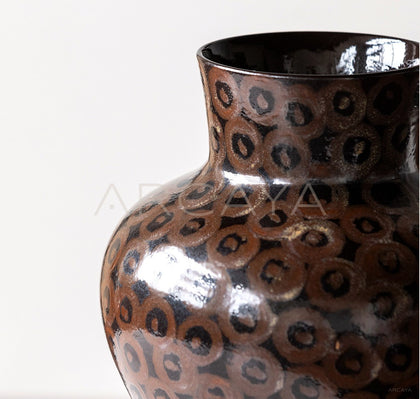 Handmade Ring Pattern Ceramic Vase - scene