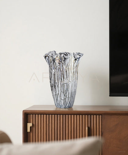 Glass Vase Showroom - scene