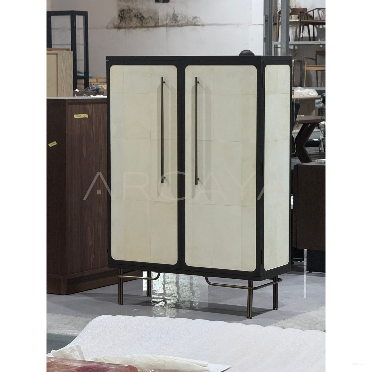 Italian Minimalist Mid Century Storage Cabinet in detail