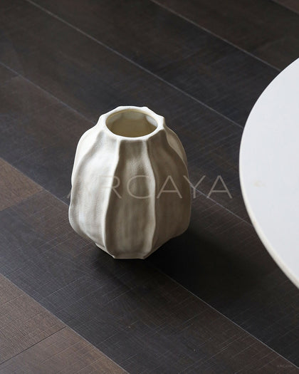 Wabi Sabi Ceramic Vase Chinese Entryway - scene