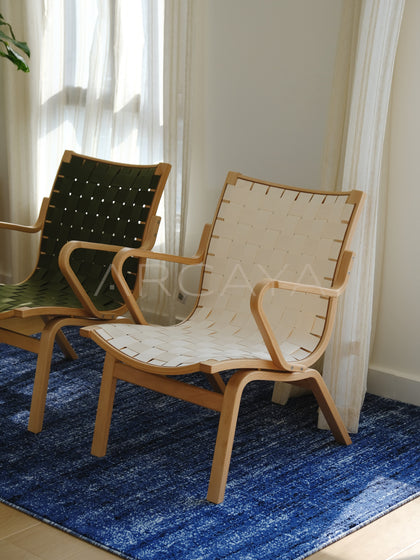 Comfortable Living Room Lounge Chair - scene