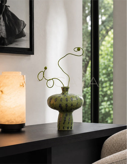 Dadan Hand Painted Ceramic Vase Bedroom - scene