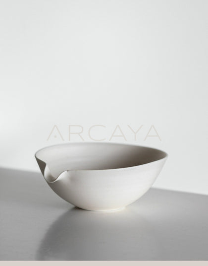 Amu Collab Plain Cream Ceramic Tableware - scene