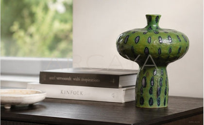 Dadan Hand Painted Ceramic Vase Bedroom - scene