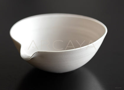 Amu Collab Plain Cream Ceramic Tableware - scene