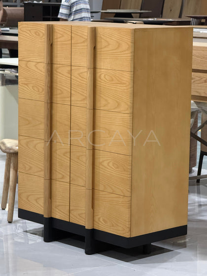 Mid Century Solid Wood Chest Of Drawers - detail