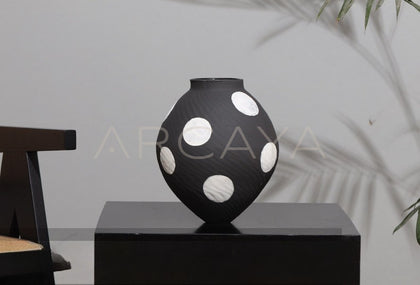 Dadan Jingdezhen Wabi Sabi Floor Jar Vase - scene