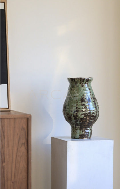 Vintage Jingdezhen Wide Mouth Vase - scene