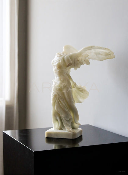Goddess Sculpture Ornament - scene