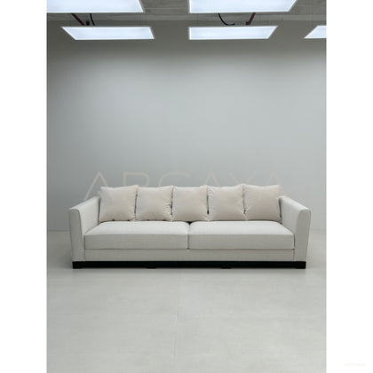 Little Frog Old Money Style Sofa - scene