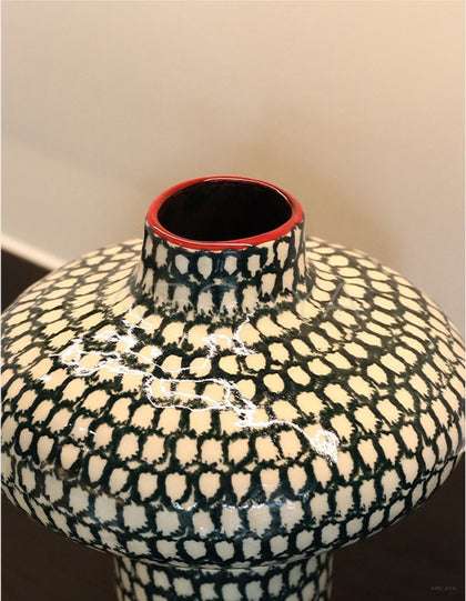 Dadan Plaid Ceramic Vase Dining - scene