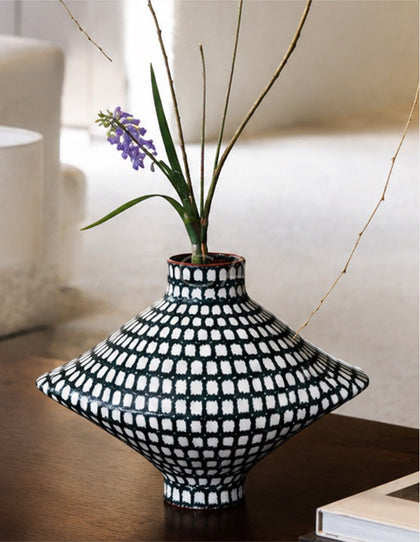 Dadan Hand Painted Checkered Vase Living Room - scene