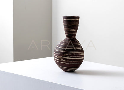 Dadan Marbled Clay Vase Living Room - scene