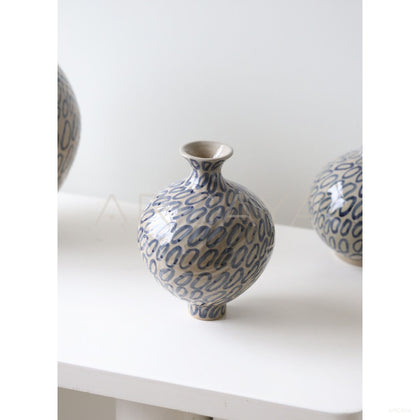 Dadan Jingdezhen New Chinese Wabi Sabi Jar Vase - scene